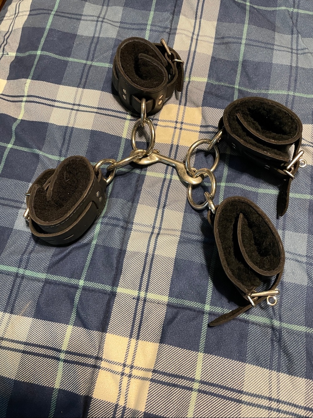 4 piece heavy duty lined restraints